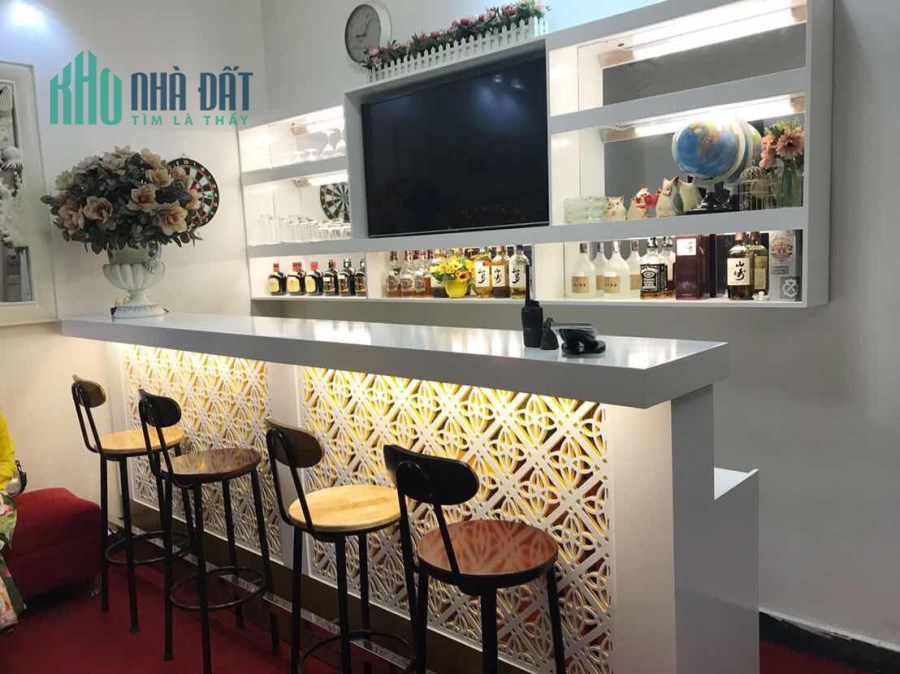 Cần sang nhượng gấp Bar, Lounge, Karaoke Nhật Bản