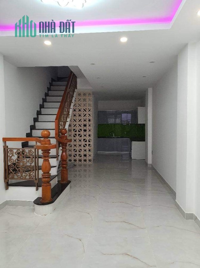Nhà mới,đẹp 3 tầng đường Âu Dương Lân p3q8, hẻm xe hơi giá chỉ 6,7 tỷ