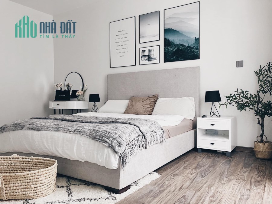 Bán gấp CHCC Licogi 12 - Đại Từ giá 2.2 tỷ, 95m2, đủ nội thất