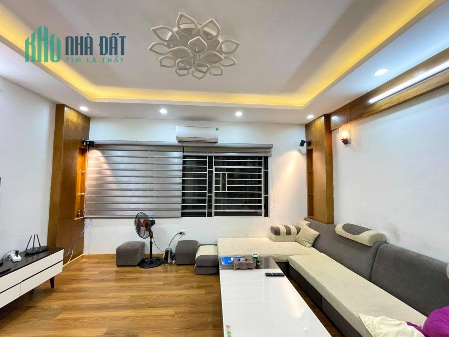 BÁN NHÀ PHƯỜNG YÊN HÒA_HẠ YÊN QUYẾT 34M2x5T TẶNG FULL NỘI THẤT 300TR