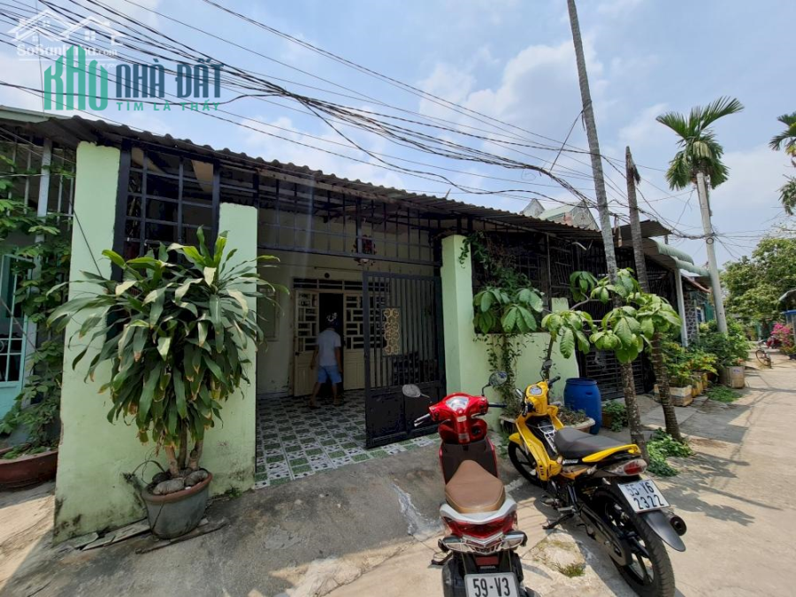 Nhà ngã 3 Cây Me sổ hồng riêng chính chủ