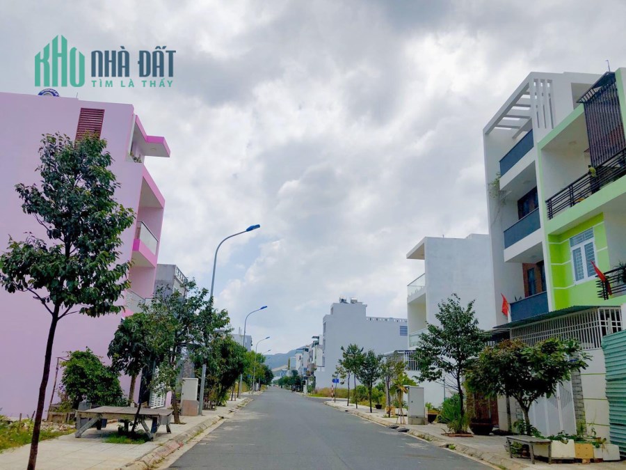 Bán đất mặt tiền đường T5 KĐT An Bình Tân tp Nha Trang . Lô sạch đẹp Giá 28tr
