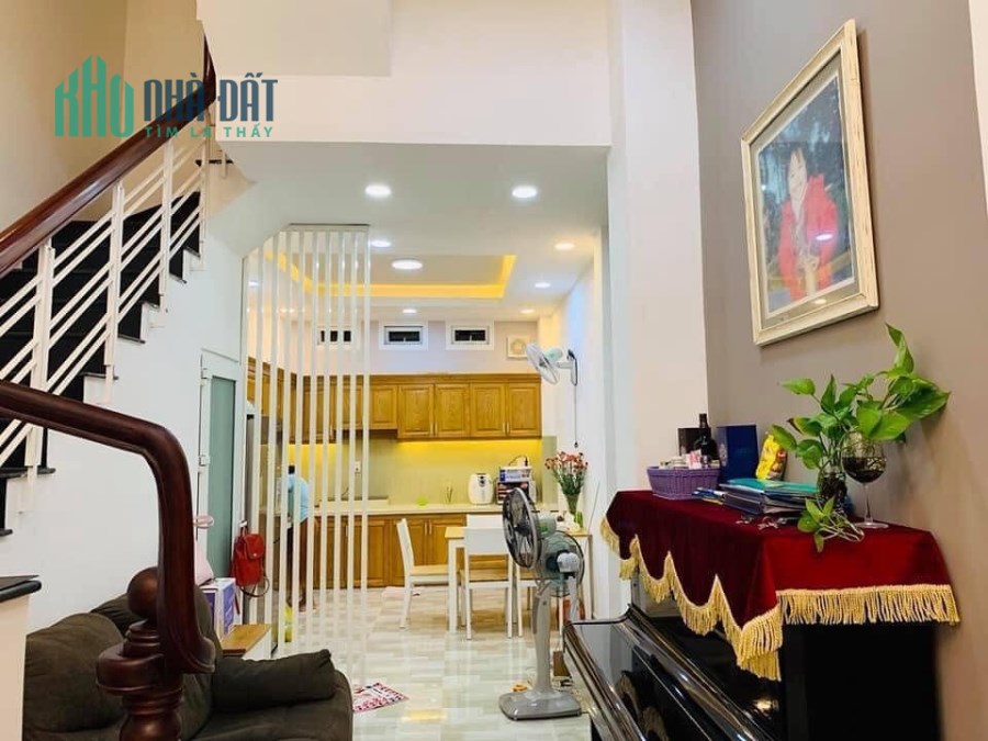 Nhà siêu hiếm chỉ 3.98 tỷ sở hữu ngôi nhà khá là đẹp dt 31m2