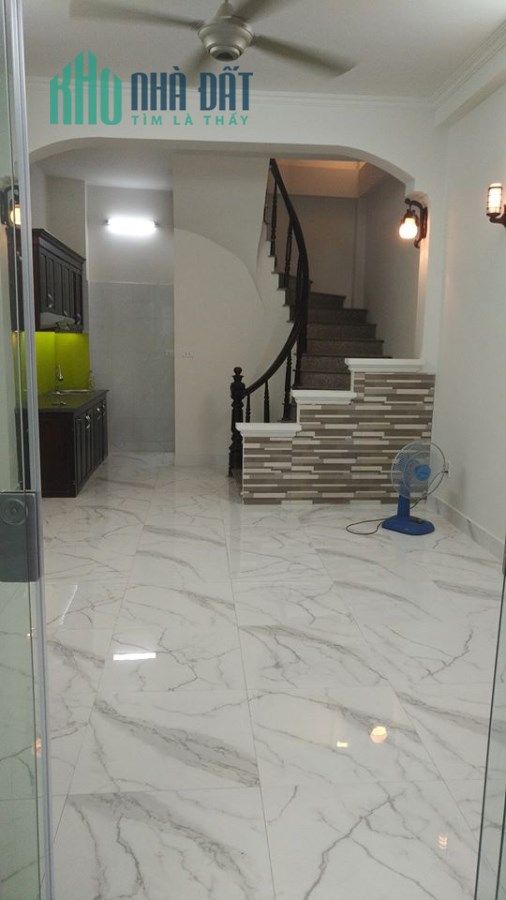 Cần bán gấp nhà Phố Vạn Phúc giá 2.65 tỷ, 32mx3 tầng, oto cách 3m