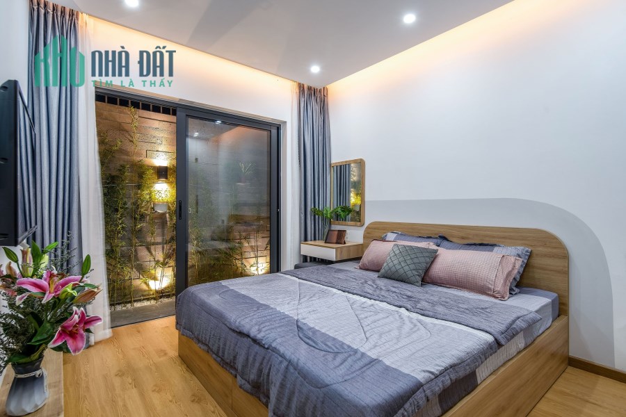 Bán CH tập thể Trần Huy Liệu giá 2.7 tỷ, 52m2 ( tầng 2), NT cơ bản