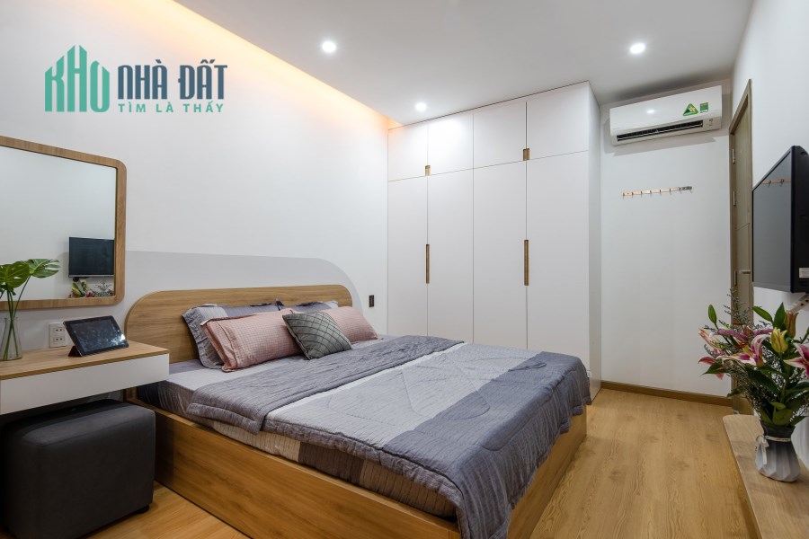 Tập thể Vũ Thạnh - Hào Nam ( tầng 2) giá 2,6 tỷ, 100m2, đẹp, NT đầy đủ