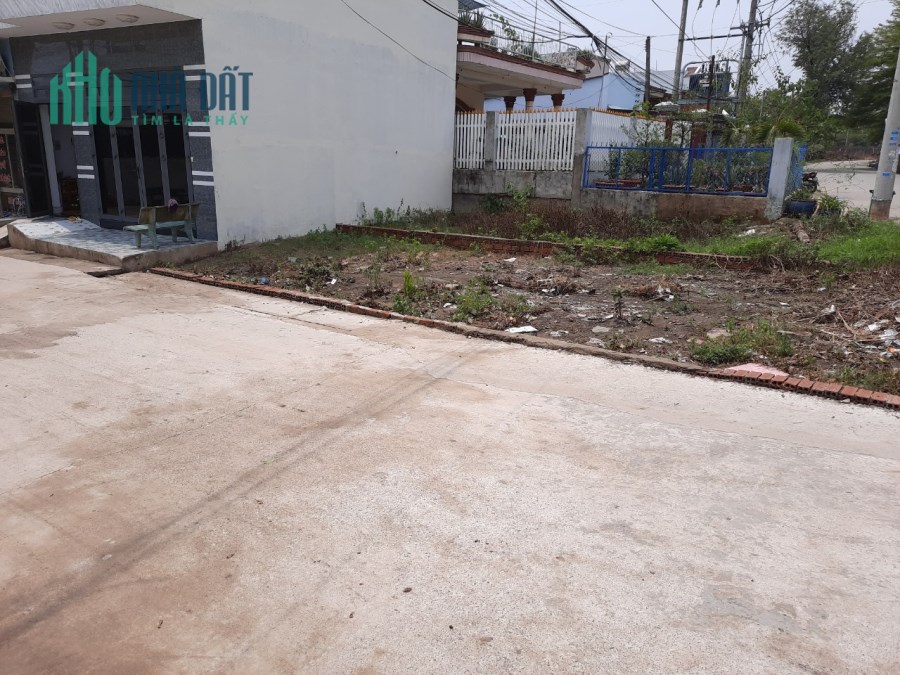 Cần bán lô đất hai mặt tiền đường xe hơi Hoá An, Biên Hoà