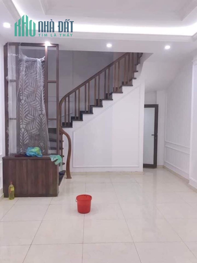 LÔ GÓC-KHU VIP BA ĐÌNH- Ô TÔ ĐỖ- 4 TẦNG- NHỈNH 2 TỶ.