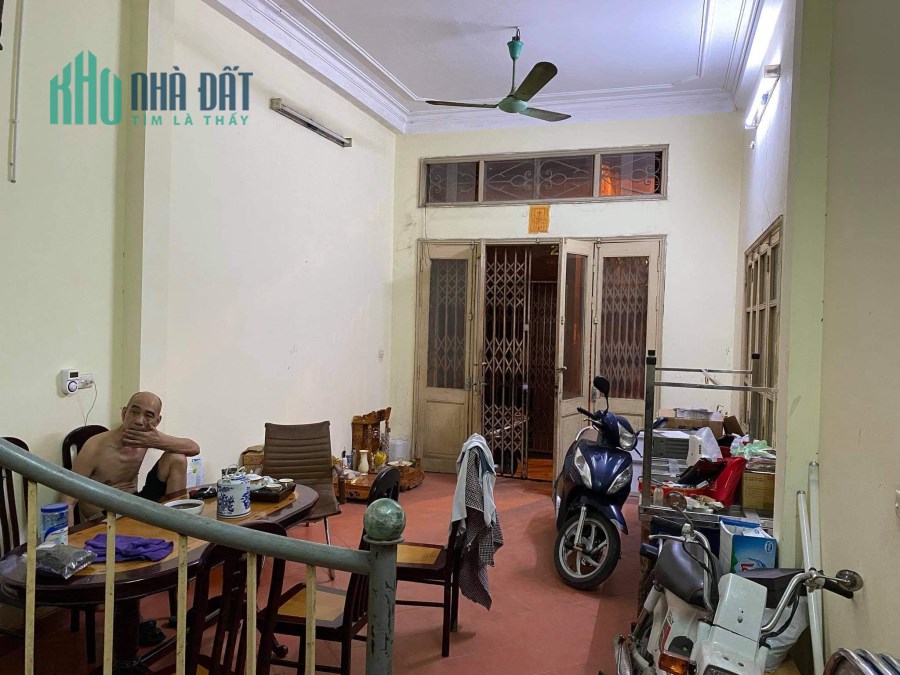 Vợ chồng tôi cần bán nhà Cát Linh, Đống Đa, 68mx6TxMT4.5m, 8.5tỷ