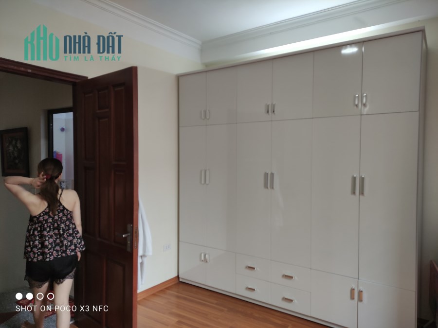Bán gấp nhà phố Giáp Bát giao Kim Đồng, oto đỗ cách 30m, 30m5t, 3.1t.
