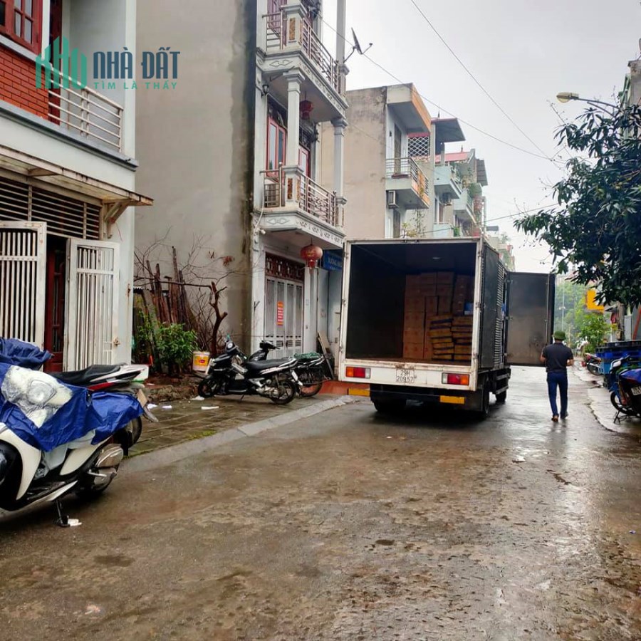 Mặt Phố Thanh Am, Long Biên-KD, Vỉa hè, ô tô đỗ ngày đêm 50m2xMT4,2m 4 tỷ 8.