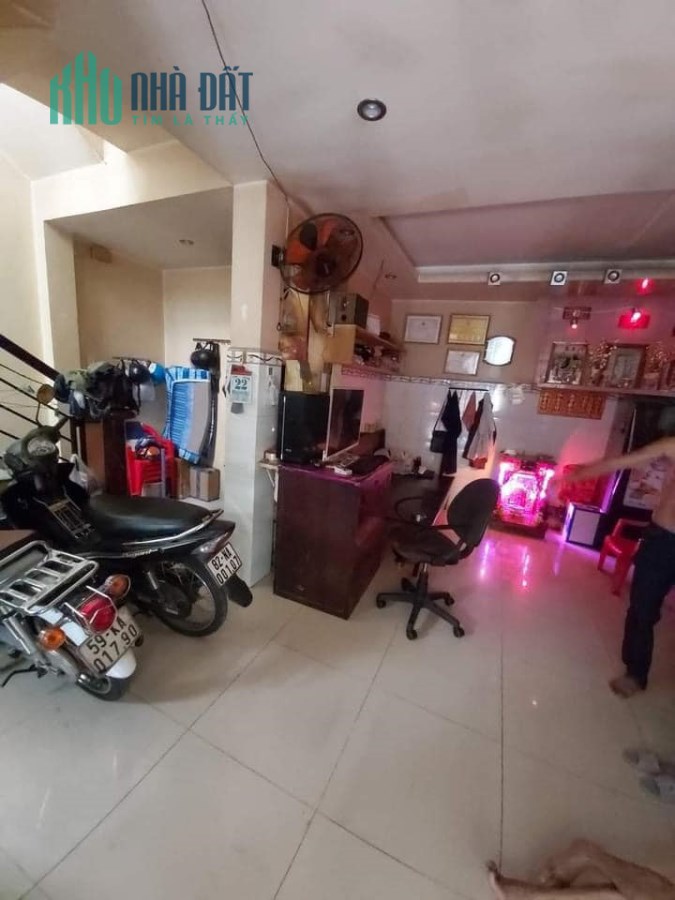 Bán nhà HXH Lê Đại Hành Quận 11 39m2 4 lầu 5.4 tỷ