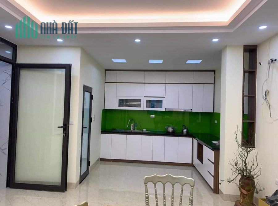 HÀNG HIẾM, LÔ GÓC, Nguyễn Quốc Trị  83m x 5 tầng, MT 6m, giá còn 15.3 tỷ. LH 0981588619.
