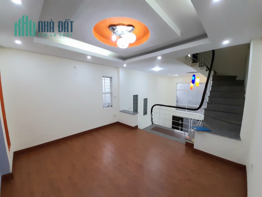 Bán nhà Đường Khương Đình, Q. Thanh Xuân. 57m2x5 tầng.