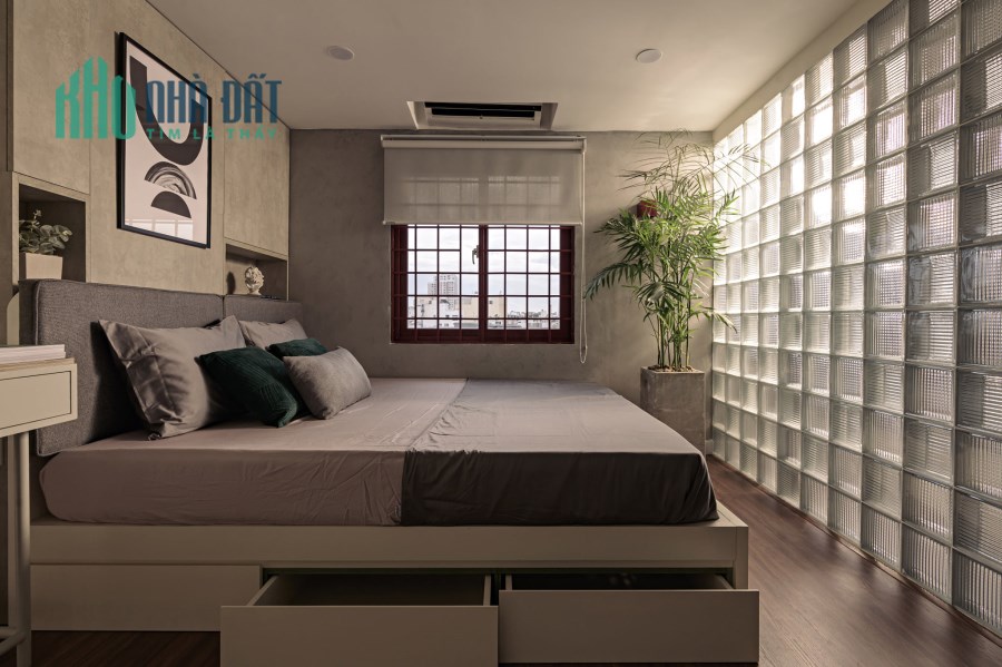 Bán gấp nhà Phố Đặng Văn Ngữ giá 11 tỷ, 66mx4 tầng, Oto vào, KD tốt