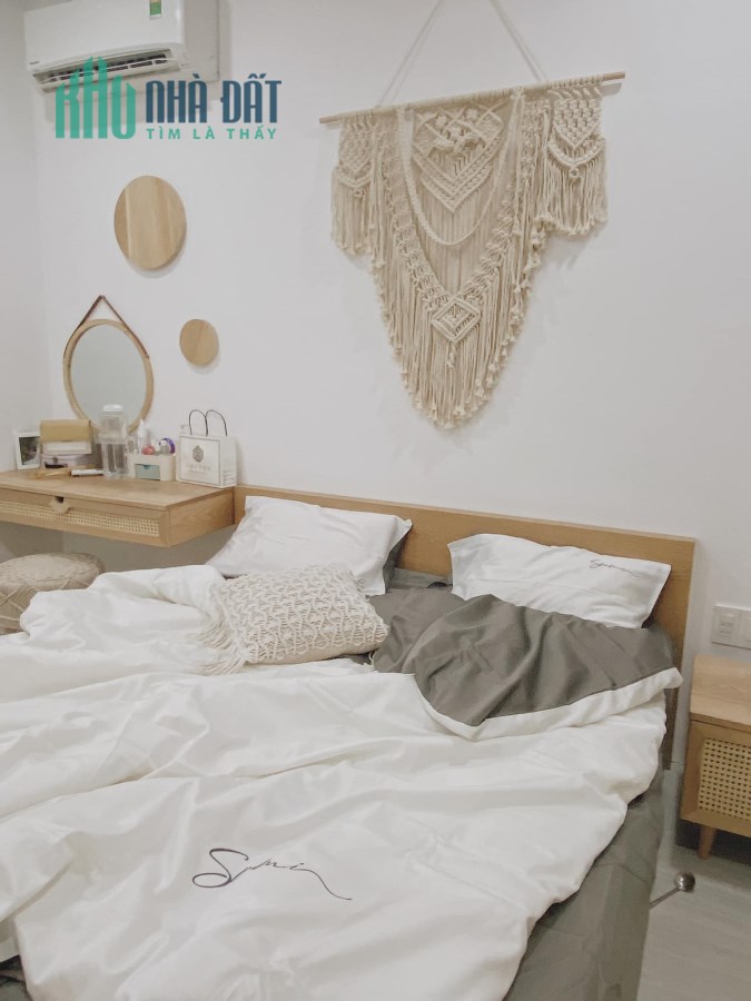 Bán gấp Căn hộ tập thể Kim Liên ( tầng 1) giá 4 tỷ, dt 80m2, KD được