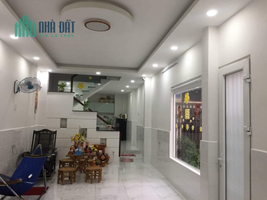 Bán gấp nhà Cách Mạng Tháng 8, Phường 11, Quận 3, Hẻm xe tải, 68m, giá chỉ 7.6 tỷ
