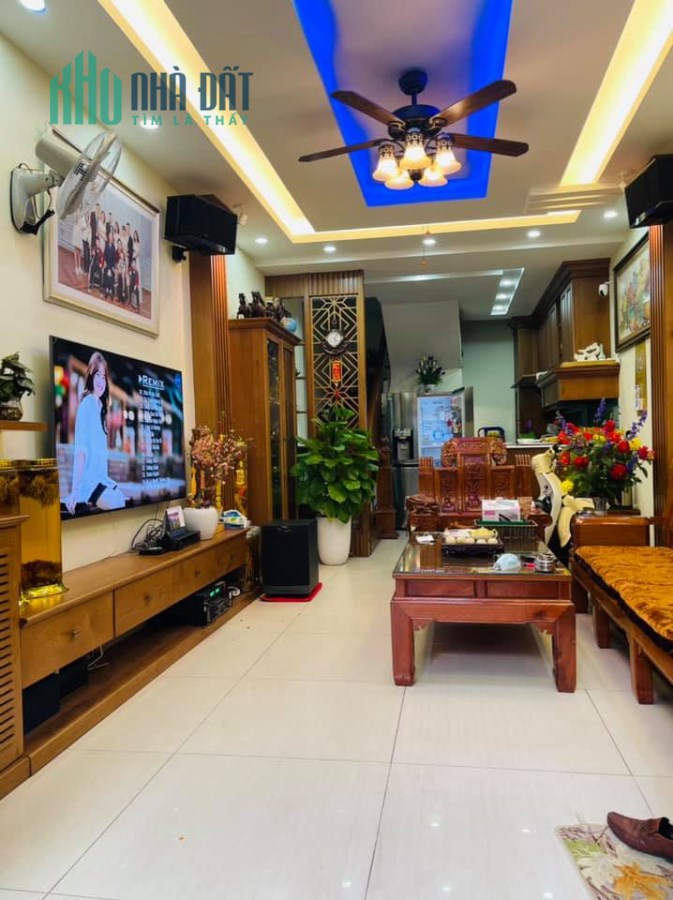 Phùng Khoang -Thanh Xuân-Nhà Đẹp-Gần Ô tô-40m2-MT 4m-5 Tỷ