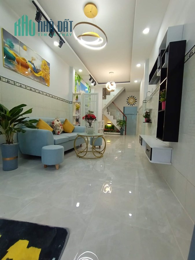 Cần bán gấp nhà đẹp 2 tầng Lũy Bán Bích, trung tâm quận tân phú, chỉ 3.3 tỷ  TL