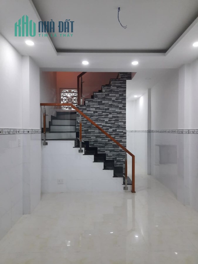 40m2- nhà mới cong Lạc Long Quân Tân Bình 3,7 tỷ.