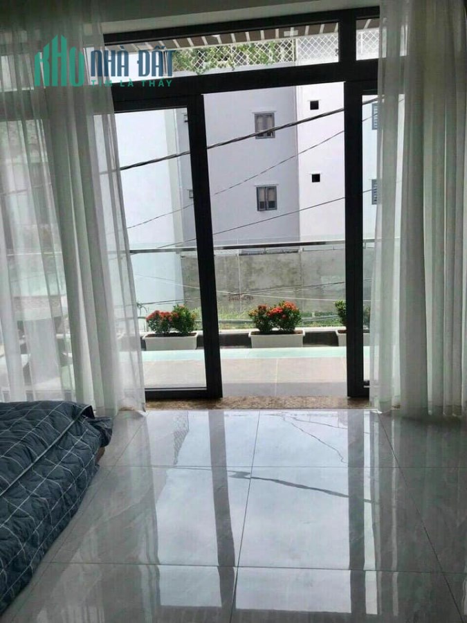 Diện tích 90m2,4 lầu,đường Trần Xuân Soạn, Quận 7, hẻm xe hơi, LH 0387610701.