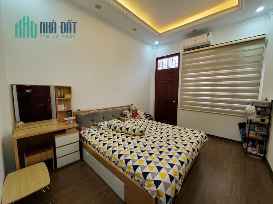 Chính Chủ Cần Bán Nhà 5T Hoàng Văn Thái-Nhà Mới-Siêu Đẹp-Ôtô Tránh- Phân Lô Quân Đội