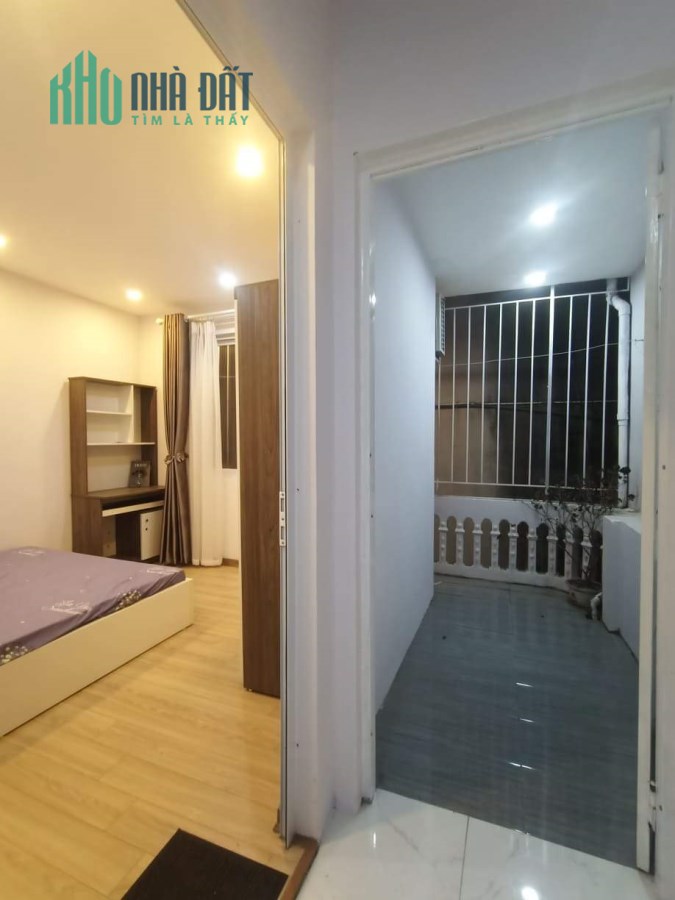 3,5 tỷ trung tâm đống đa, mặt tiền 4,5m2