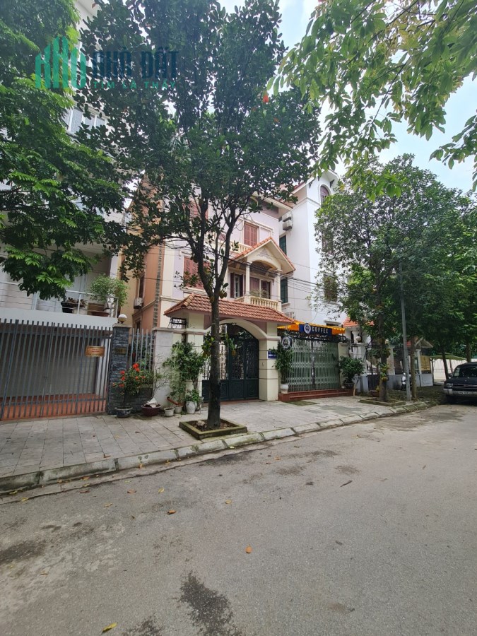 BIỆT THỰ Vườn Đào Lạc Long Quân 150m x 4 tầng, MT 10m giá 47 tỷ LH 0981588619.