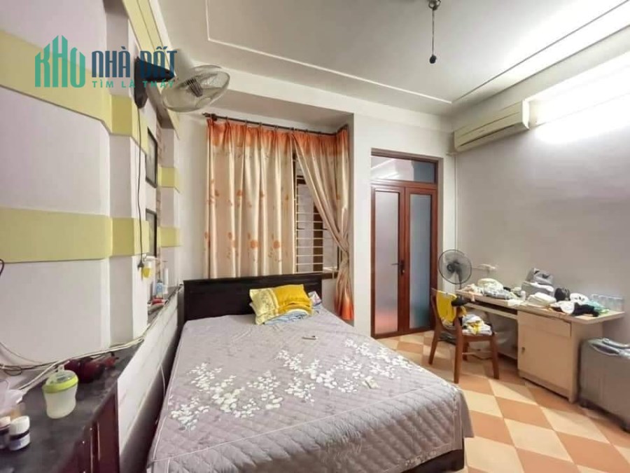 Bán Nhà Siêu Hiếm Phố Cổ Cảm Hội Quận Hai Bà Trưng DT30m2X5T Giá 3 tỷ