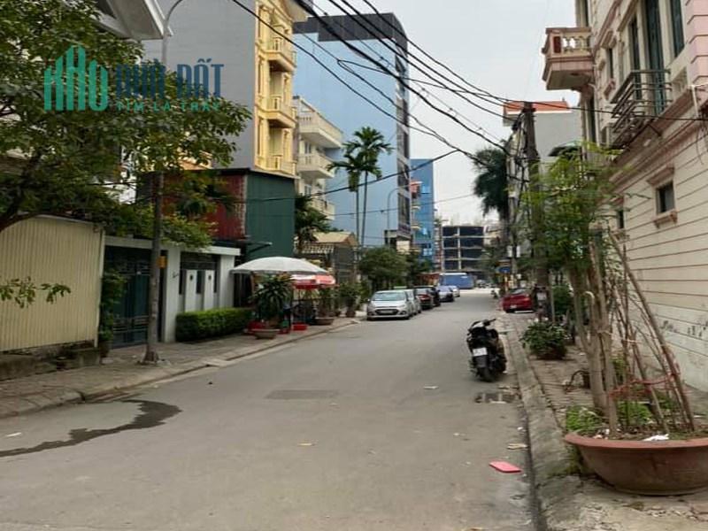 LẠC LONG QUÂN, BÁN NHÀ GIÁ ĐẤT, OTO TRÁNH, 150M, MT 6.5M, 18.5 TỶ