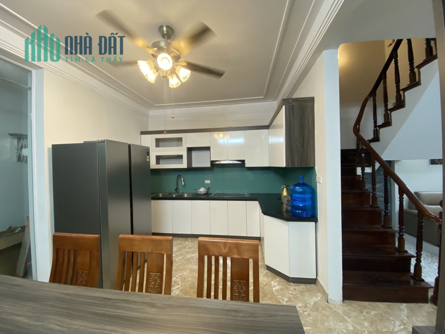 Siêu Hiếm!Nhà phố Mai Dịch, Cầu Giấy, 85m2, lô góc 3 thoáng, oto vào nhà Lh 0966131292