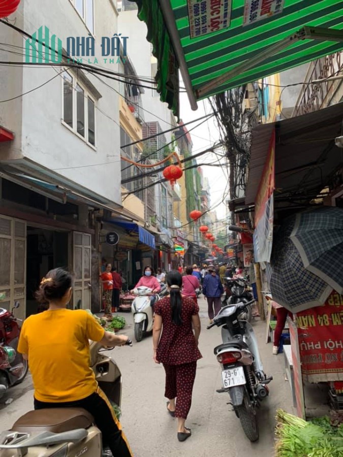 Bán nhà ngõ chợ Khâm Thiên 35m2 xây ở (4T), kinh doanh, giá 2,8 tỷ.