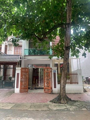 Chính chủ bán nhà mặt phố trung tâm TP.Yên Bái, 5,8 tỷ, 0389090882