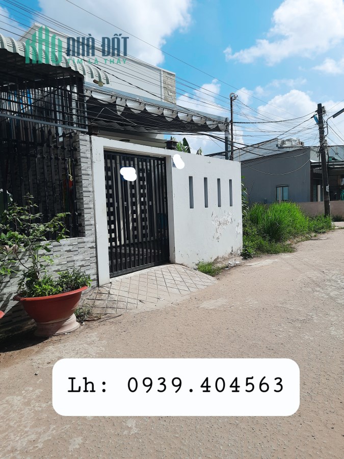 bán nền tặng kềm nhà cấp 4. lộ ô tô quay đầu