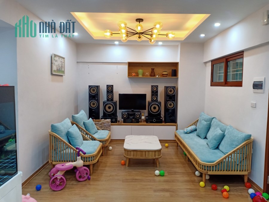 Đẹp long lanh! Bán căn hộ 87m2 chung cư CT3B KĐT Văn Quán, nội thất châu Âu