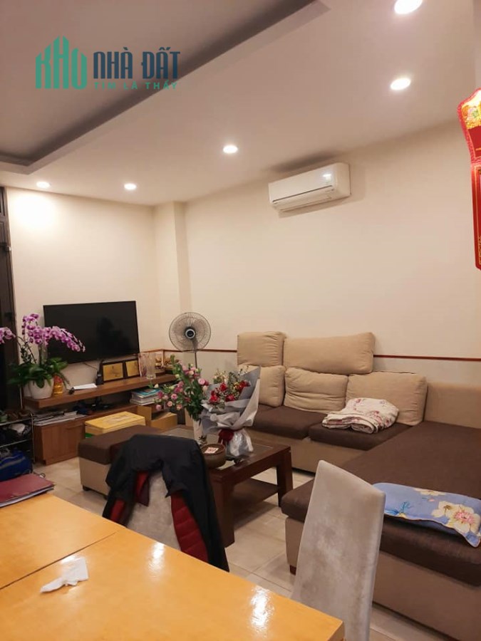 Bán nhà phân lô Nguyễn Ngọc Nại, ngõ Ô TÔ, Cực gần phố, 5 Tầng, MT 5,4m
