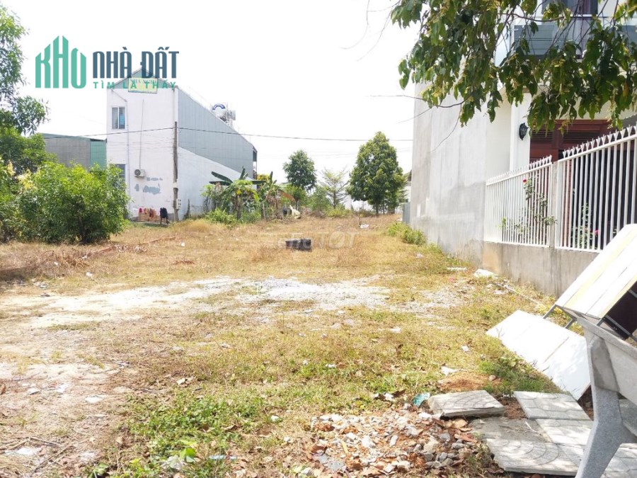 TÔI CHÍNH CHỦ CẦN BÁN 330M2 ĐẤT THỔ CƯ 100%, SHR, NGAY SIÊU THỊ HÀN QUỐC