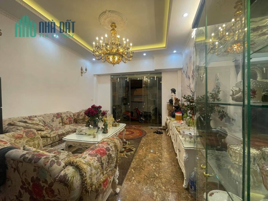 BÁN GẤP SIÊU PHẨM CẦU GIẤY, NỘI THẤT KHÁCH SẠN 5*, CHỈ 5,7 TỶ
