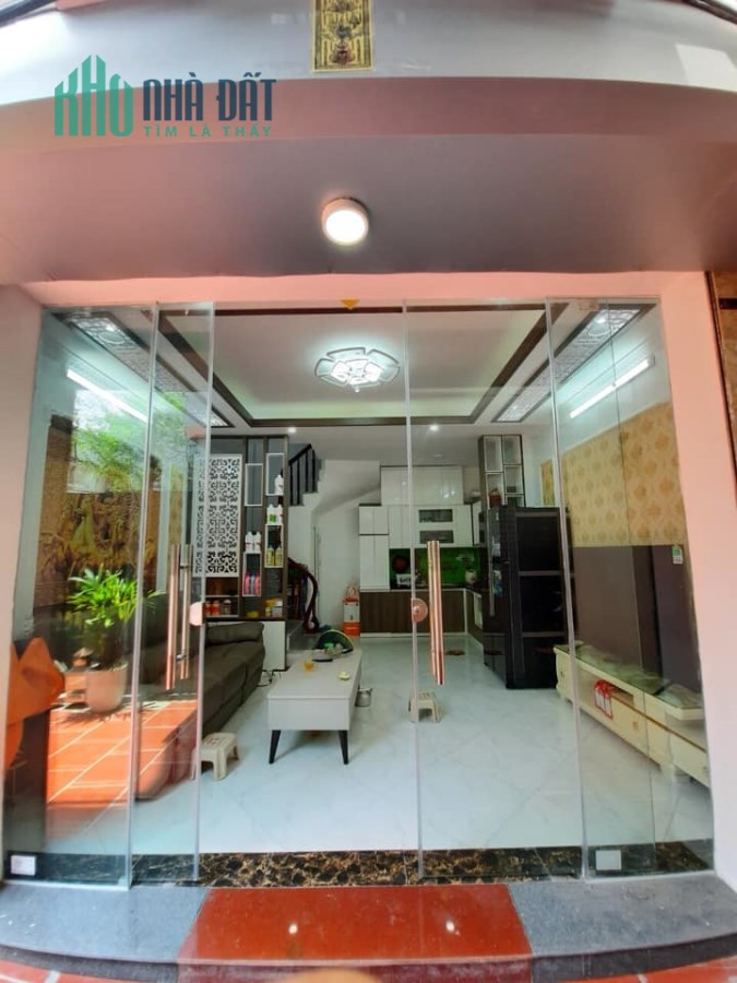 Cực hiếm -  Chính chủ cần bán nhà đường Hoàng Mai.