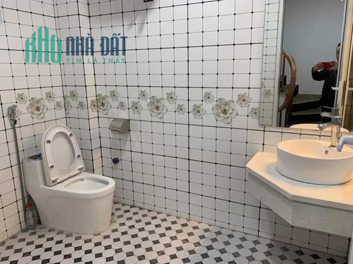 Hàng Cháo 72m x MT 4m, cách đường 10m giá 8.9 tỷ. LH 0981588619.
