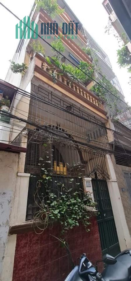 50m 4 tầng 4PN 3WC phố Hồng Mai, qHoàng Mai giá 4Tỷ.