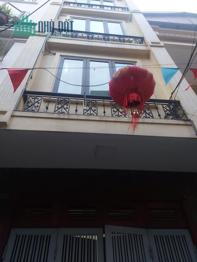 Bán nhà phố Hoàng Như Tiếp,nhà mới,gần mặt phố,DT 48m,5 tầng,giá 4,7 tỷ.Lh:0989126619.