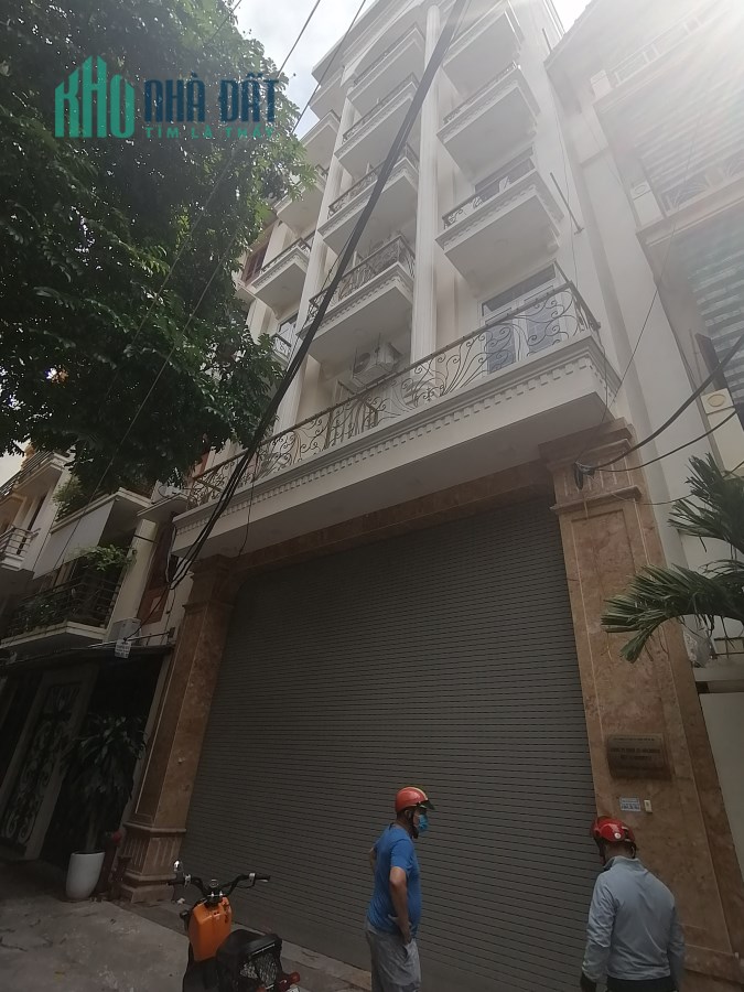 Bán tòa nhà Khách Sạn mặt ngõ phố Đỗ Quang 18 phòng. Giá bán 36 tỷ