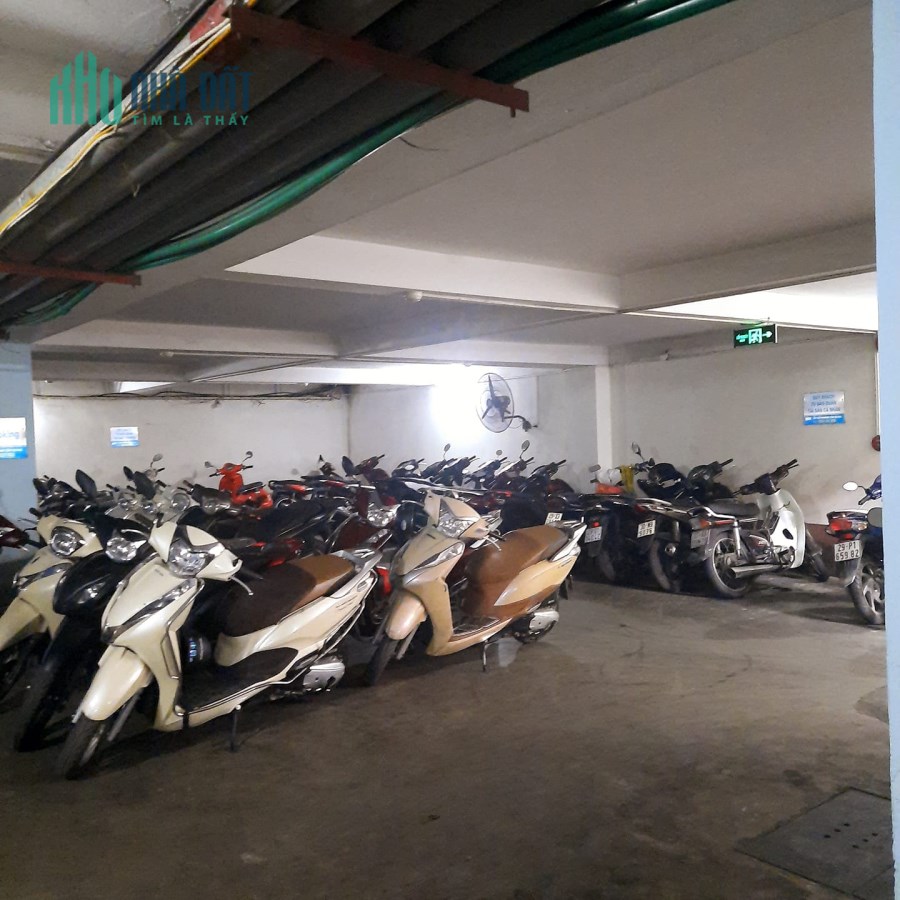 Bán Nhà Phố Nguyễn VĂn Huyên cẦU GIẤY, Mới Đẹp, Ô Tô, 300m2 x8T, Giá 110 TỶ