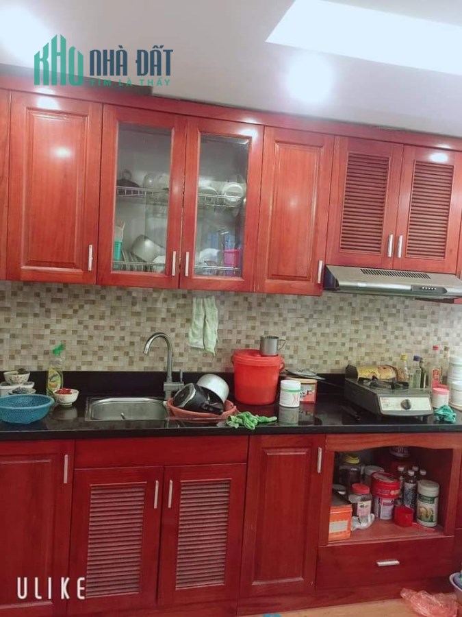 Bán gấp CH tập thể Trần Thánh Tông giá 2.9 tỷ, 100m2, NT đầy đủ