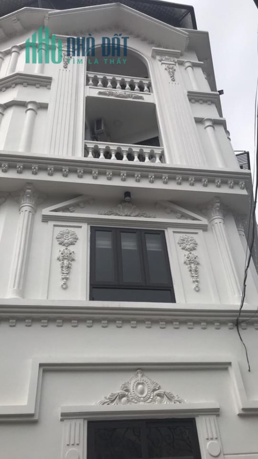 Bán Nhà Mặt Phố Lệ Mật - Long Biên 62m2 Thông Ra Phố Ngô Gia Tự Và Việt Hưng. LH 0979009736.