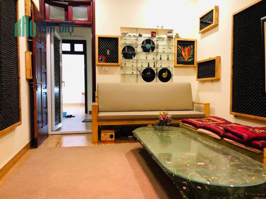 Hiếm!Cát Linh, Đống Đa, 66m*5tầng, 7.6 tỷ, Ngõ Ô Tô, Gần Phố, Chờ Thang Máy, Dân Trí Cao
