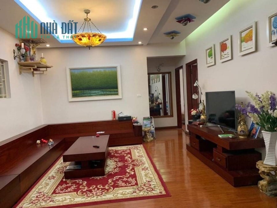 Cần bán gấp nhà Mặt phố Cự Lộc giá 8 tỷ, 47mx4 tầng, Kinh doanh tốt