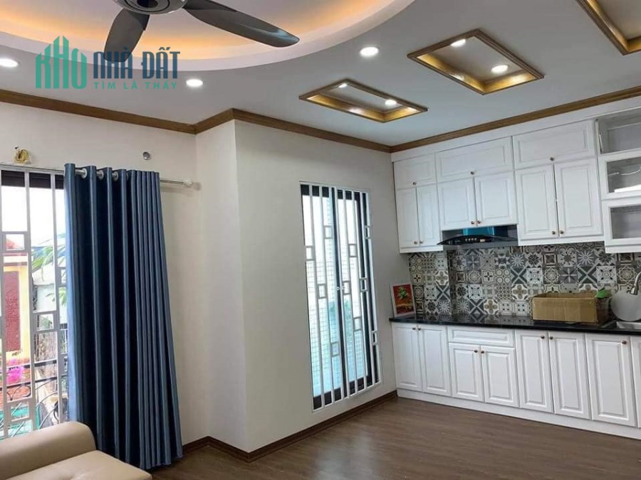 Cần bán gấp nhà ngõ 272 Trần Khát Chân giá 16 tỷ, 160m2, MT 12m