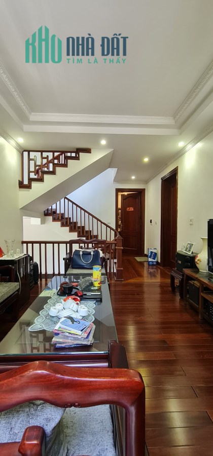Biệt Thự VIP, KĐT Việt Hưng, 238m*MT15m, 28 tỷ, Đường Thênh Thang, Vỉa Hè rộng, sân Vườn, Văn Phòng.